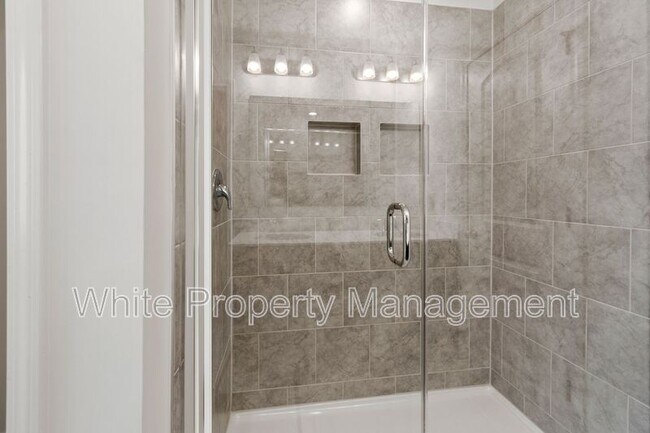 Building Photo - 1169 Scotch Mdws Lp