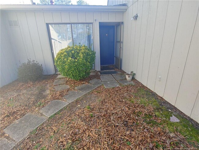 Building Photo - 122 Mallard Cove