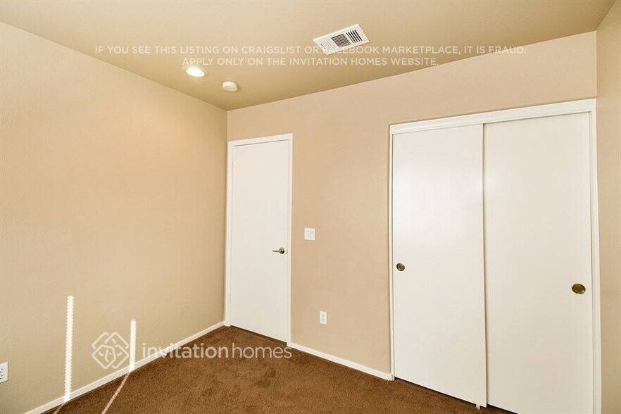 Building Photo - 7285 Golden Star Ave
