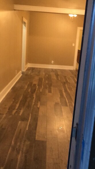 Building Photo - 308 N McKinley Ave