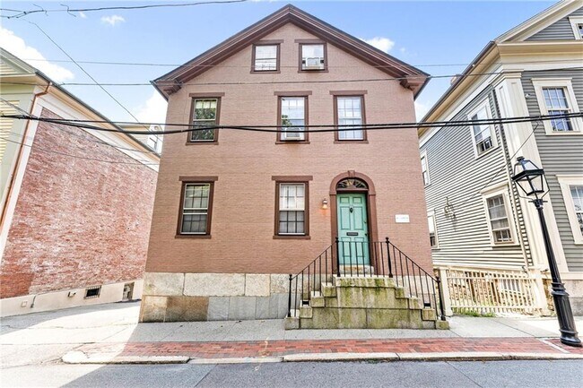 Building Photo - 414 Benefit St