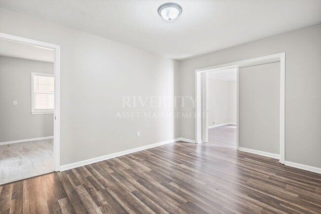 Building Photo - 3240 Boxdale St