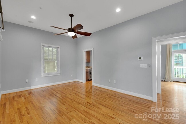 Building Photo - 336 Magnolia Ave