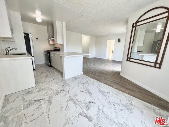 Building Photo - 1426 Orange Grove Ave