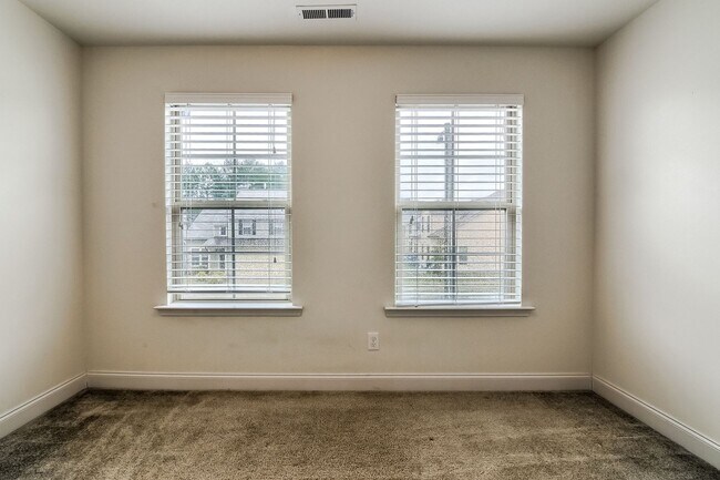 Building Photo - 4440 Lord Mario Ct