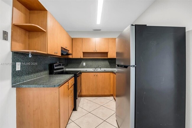 Building Photo - 1130 N 70th Ave