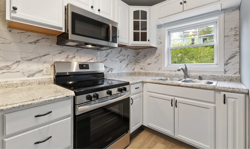 Building Photo - 32 Christine St