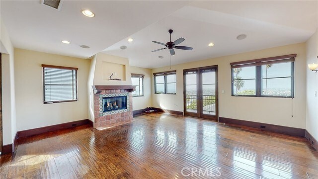 Building Photo - 227 Pso De Granada