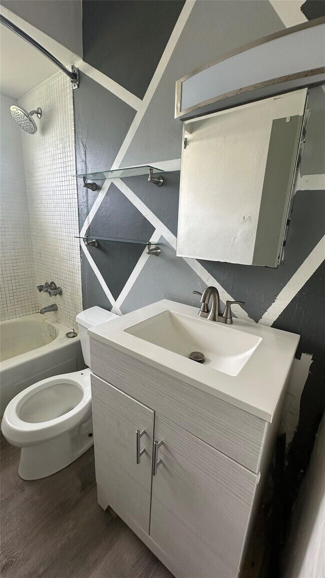 Building Photo - 4163 SW 67th Ave