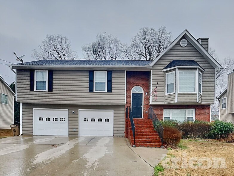 Building Photo - 2818 Appaloosa Run