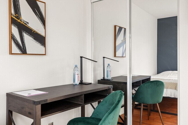 Building Photo - 10777 Ashton Ave