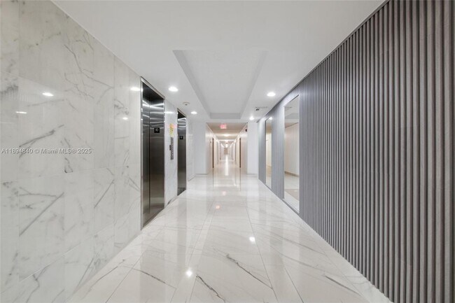 Building Photo - 401 Ocean Dr