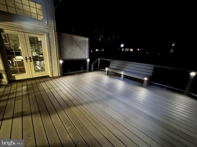 Building Photo - 8530 Oak Chase Cir