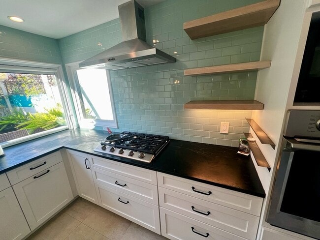 Building Photo - 4502 Euclid Ave