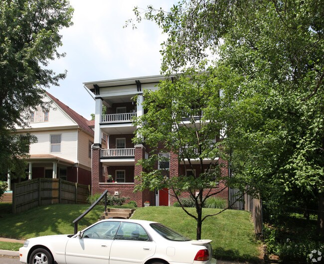 Building Photo - 2830 Harrison St