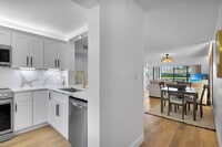 Building Photo - 12911 Briarlake Dr