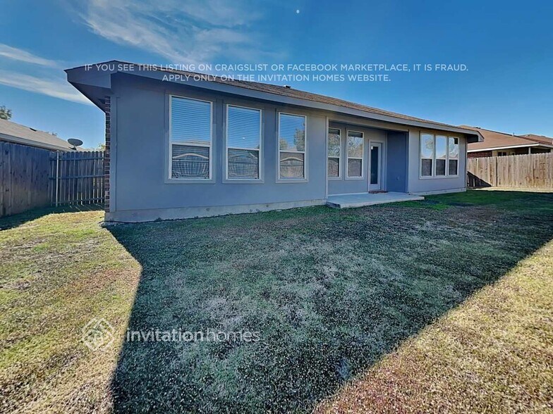 Building Photo - 2612 Redwood St