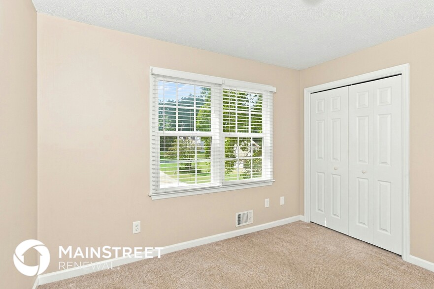 Building Photo - 2728 Horseshoe Creek Dr