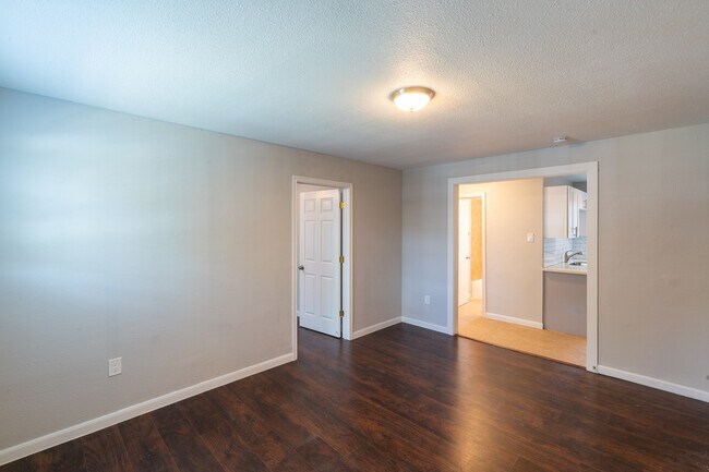 Building Photo - 2501 Delano St