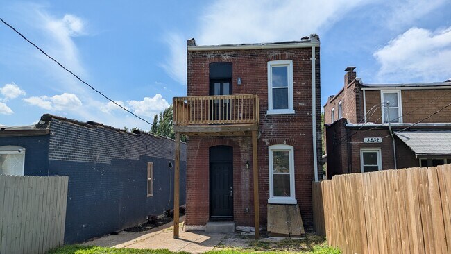 Building Photo - 3834 Wisconsin Ave