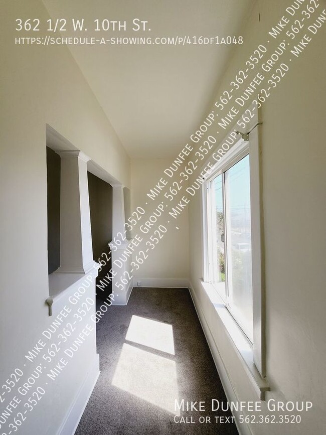 Building Photo - Upstairs 2BD/2BA Home in Central San Pedro...