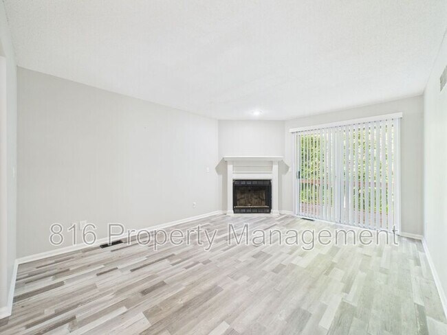 Building Photo - 7941 NW 79th Pl