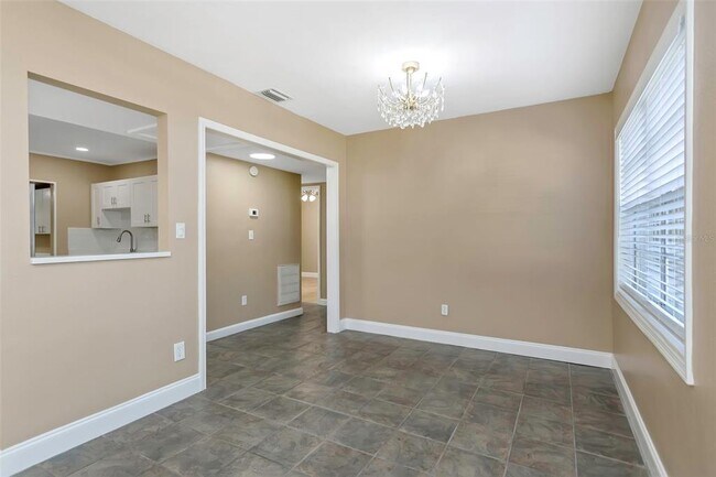 Building Photo - 4622 W El Prado Blvd