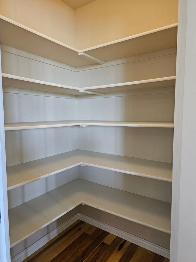 Building Photo - 6953 Hitching Post Ln