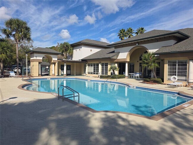 Building Photo - 17101 Carrington Park Dr