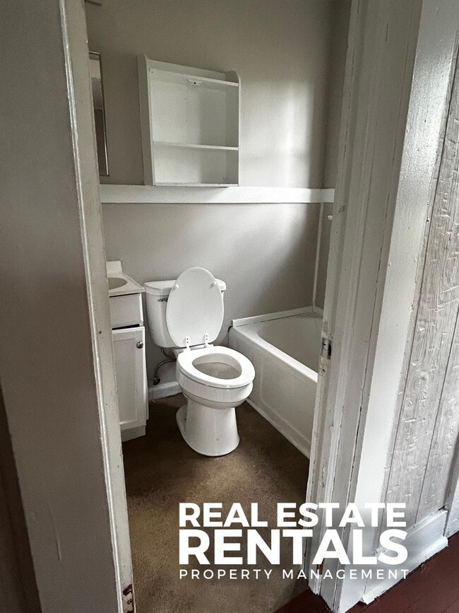 Building Photo - 1317 Stroud Ave