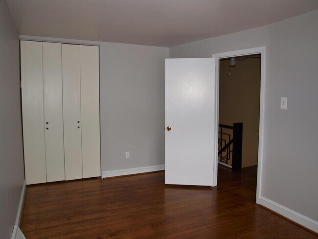 Building Photo - 5411 Houghton Pl