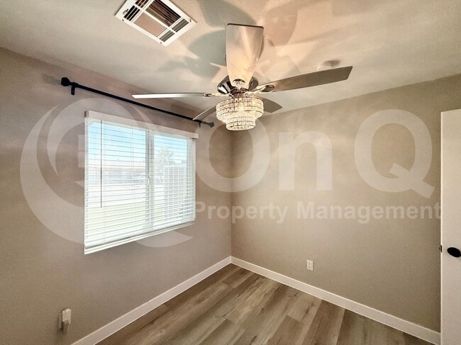 Building Photo - 13214 N 42nd St