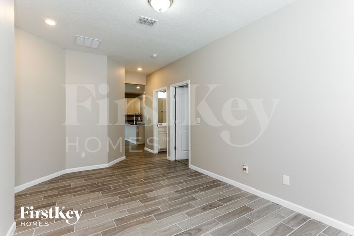 Building Photo - 1633 Mathews Manor Dr