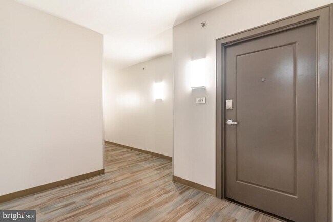 Building Photo - 355 I St SW
