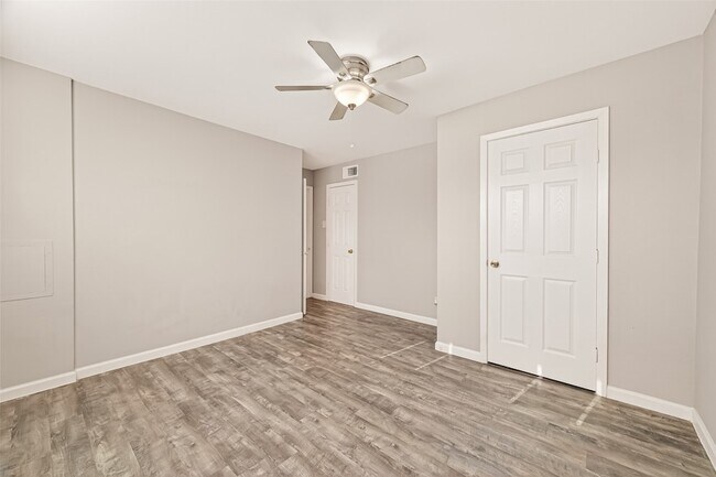 Building Photo - 1529 Wirt Rd