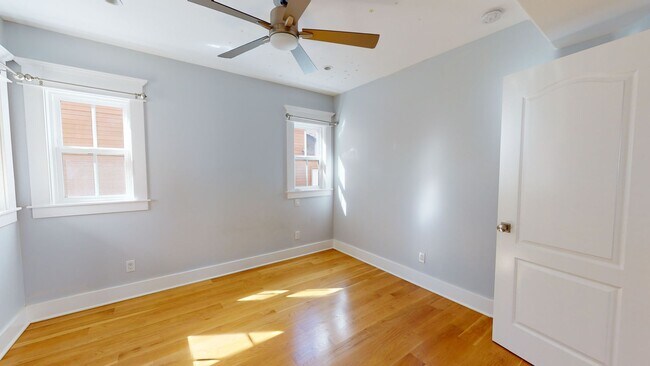 Building Photo - Updated and Spacious Coronado Townhome Ava...