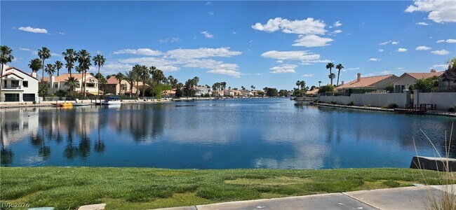Building Photo - 2121 Sealion Dr
