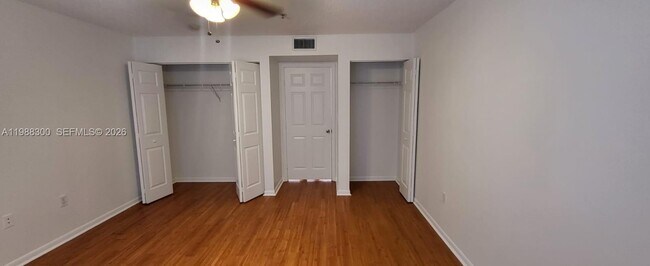 Building Photo - 2921 NE 185th St