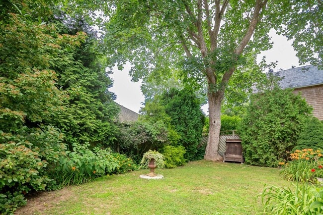 Building Photo - 7 Cooper Ln