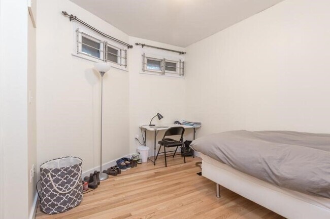 Building Photo - 290 Commonwealth Ave