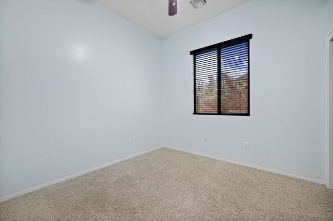 Building Photo - Beautiful Home with Pool and Spa and 3 car...