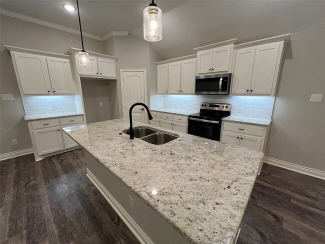 Building Photo - 706 Tippit Ln