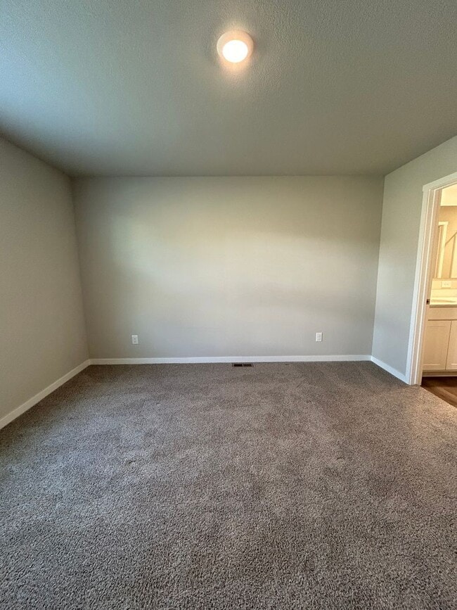 Building Photo - Your Dream Home Awaits in Gretna, NE!