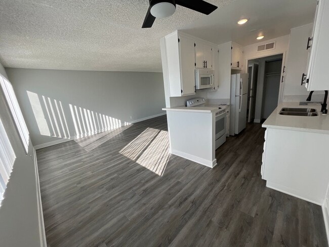 Interior Photo - 245 South Serrano Ave