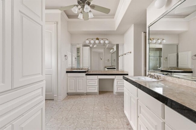 Building Photo - 8848 Chalk Knoll Dr