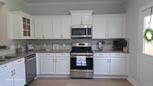 Building Photo - 18802 Sandelford Dr