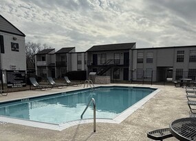 Building Photo - Dwell at 1600