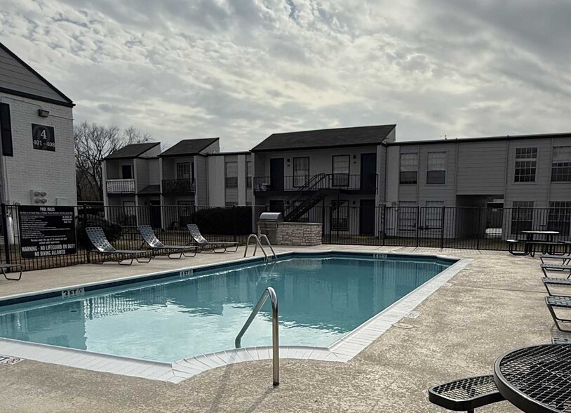 Primary Photo - Dwell @ 1600
