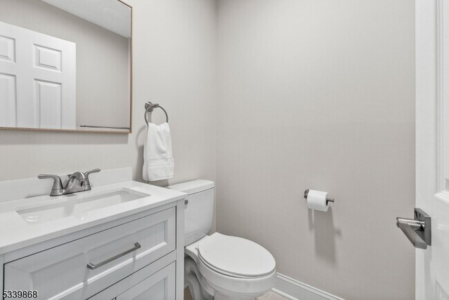 Building Photo - 231 Sutphin Ln