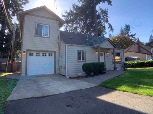 Building Photo - Spacious 3-Bedroom Duplex Retreat in Portland – 1000 Sq Ft of Comfort!